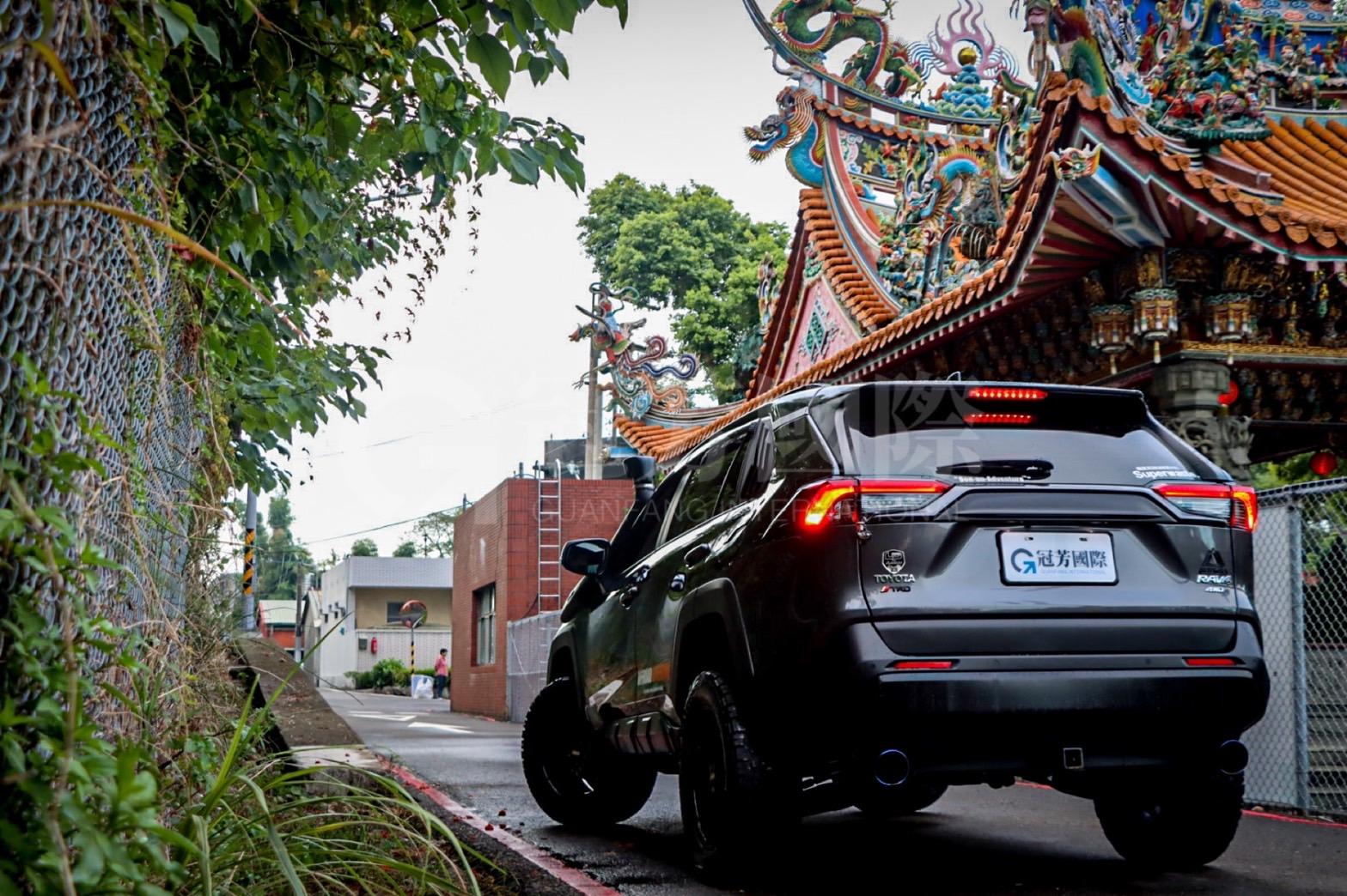 Toyota Rav4 2 5 Adventure 4wd 5代 中古車 二手車 99萬 冠芳國際abc好車網