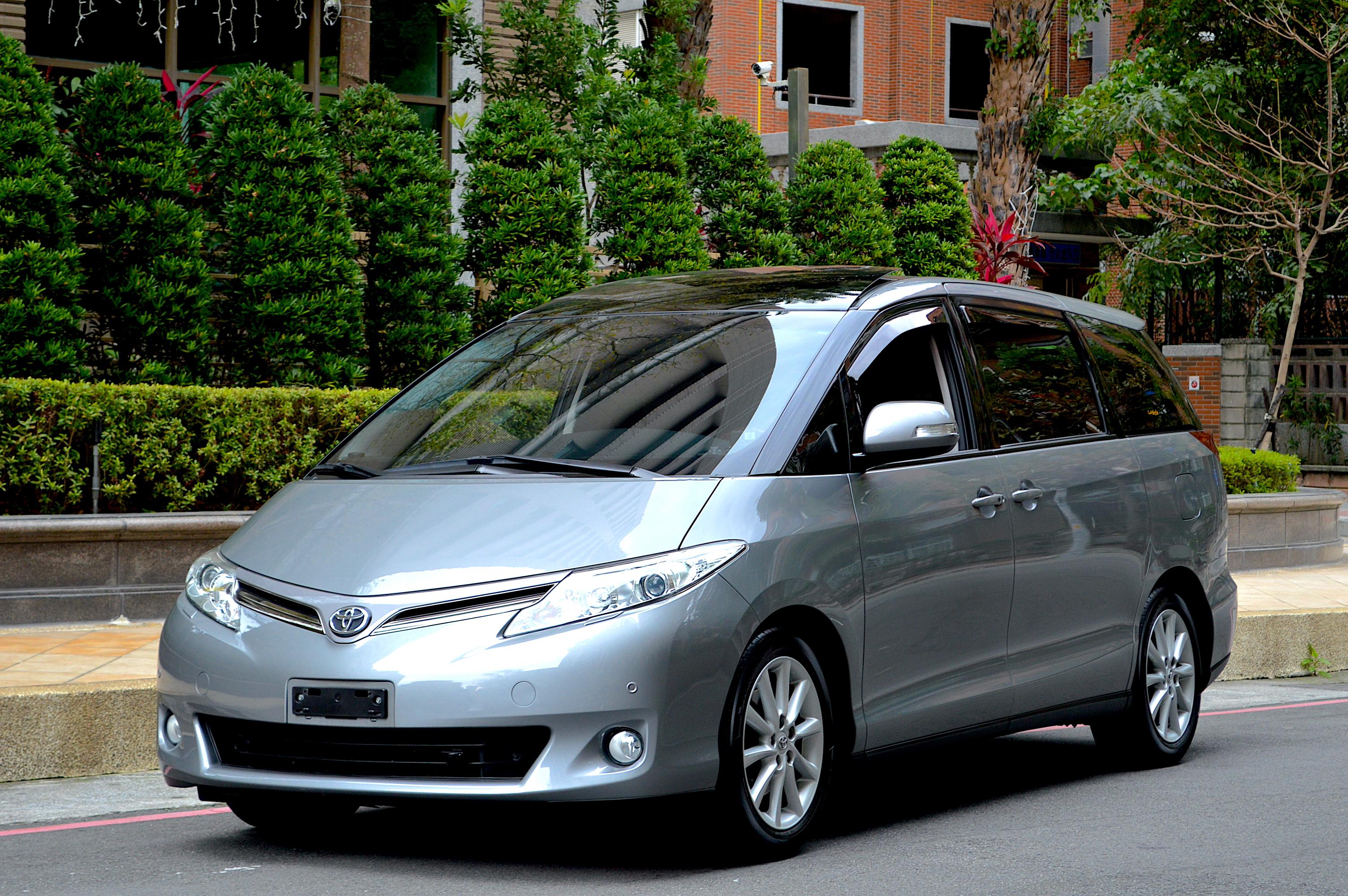 Toyota Previa 2 4 豪華版 3代 16 中古車 二手車 115 8萬 Abc好車網