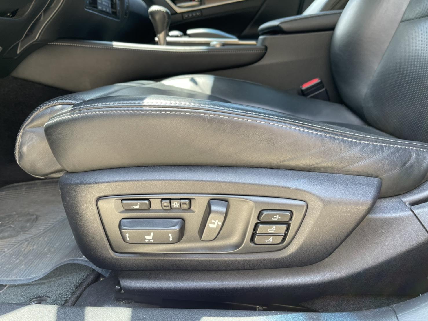 Lexus Gs450h 頂級版 4代 12 中古車 二手車 69 9萬 車冠汽車網友推薦前十大車商abc好車網