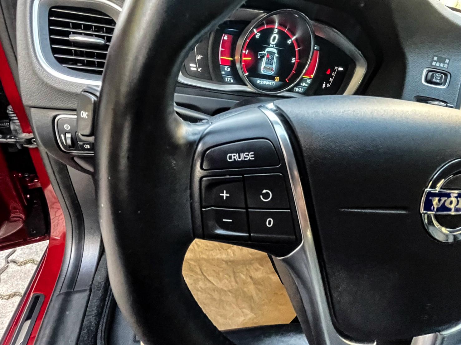 Volvo V60 D4 旗艦版 1代 13 中古車 二手車 53萬 萬通汽車abc好車網