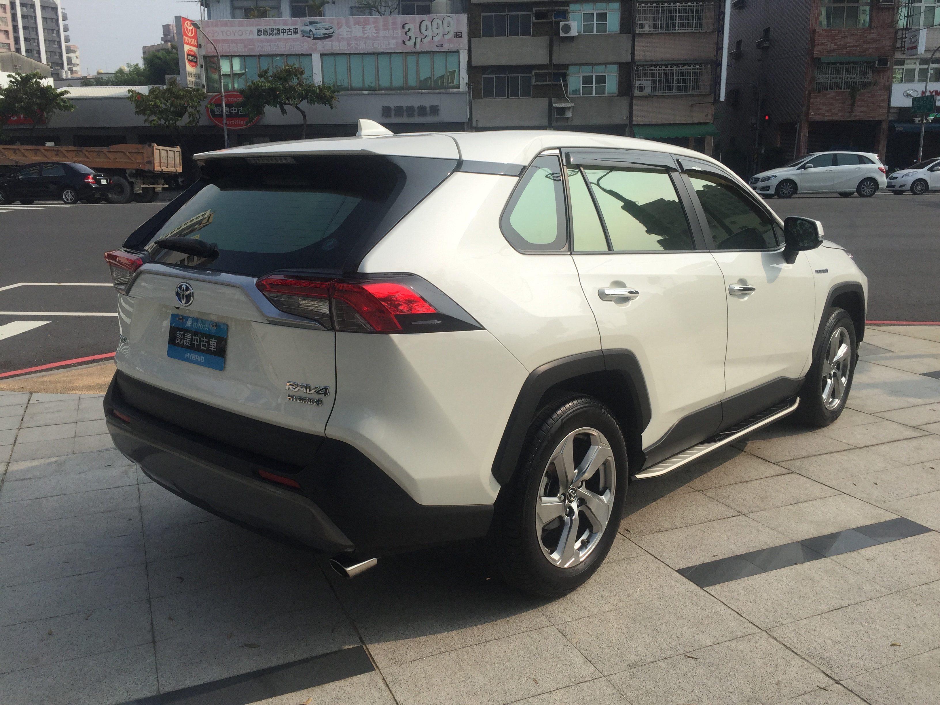 Toyota Rav4 Hybrid 尊爵 4代 19年中古車 二手車 102 8萬 Toyota和榮澄清所abc好車網