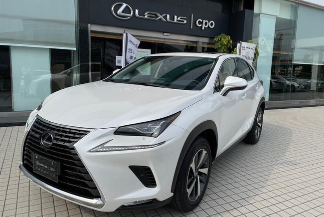 Lexus Nx300h 豪華版 中古車 二手車 185萬 Lexus Cpo 台南營業所abc好車網