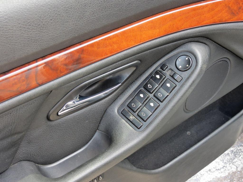 Bmw 525i 9 01 中古車 二手車 11 9萬 古馳上abc好車網