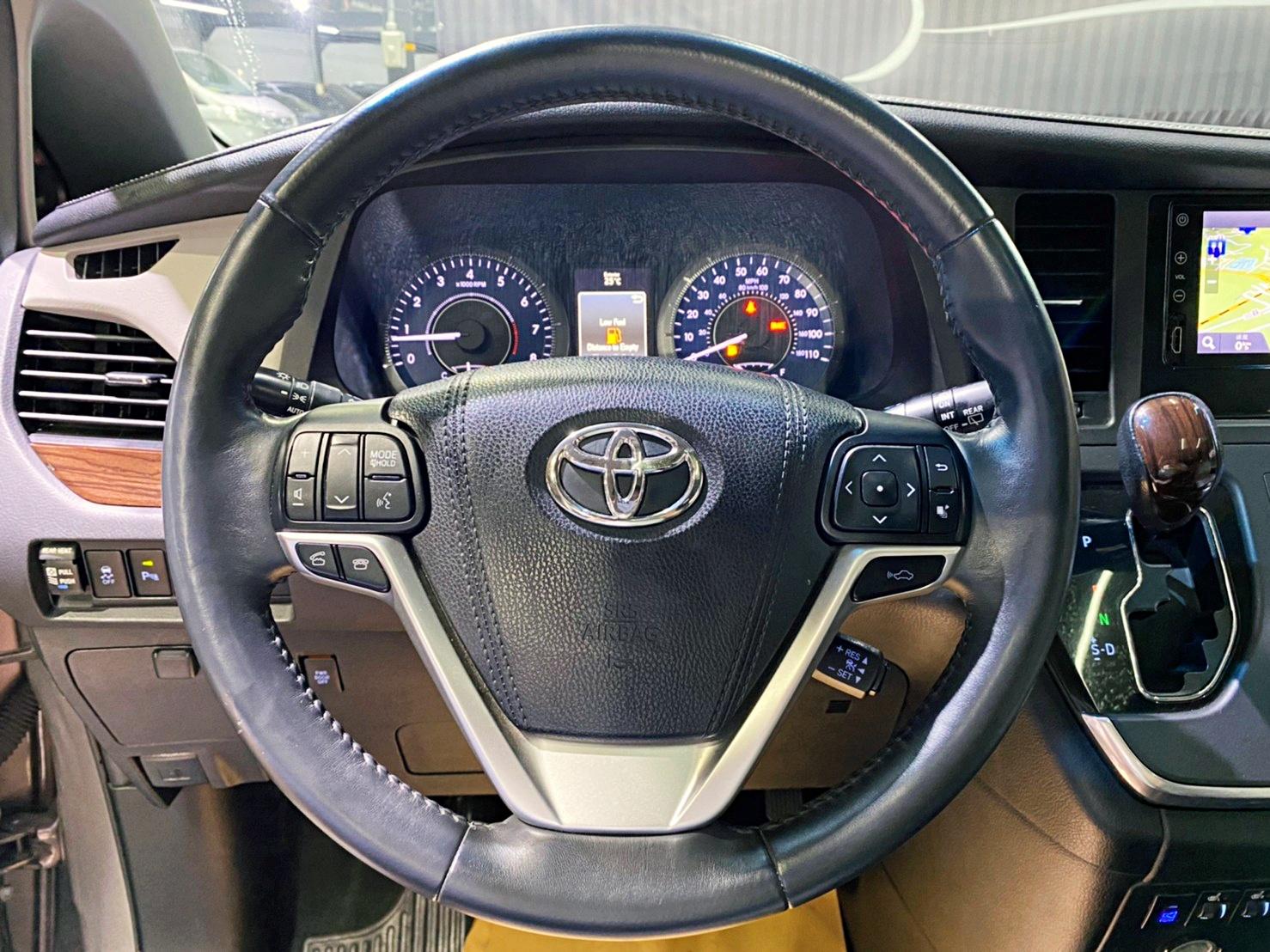 Toyota Sienna 3 5 Limited 3代 16 中古車 二手車 117 8萬 元禾國際汽車陳店長abc好車網
