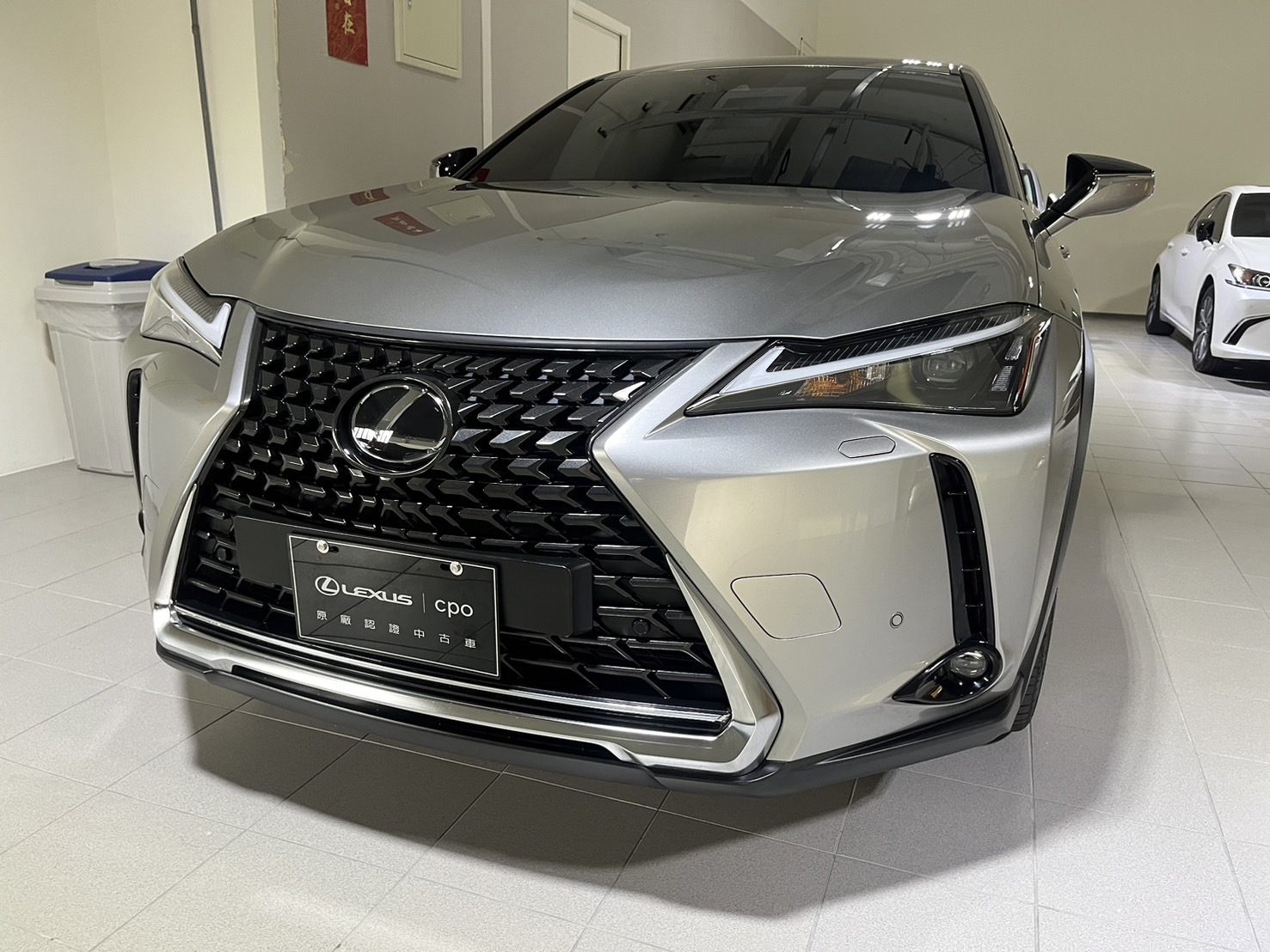 Lexus UX 250h豪華版2023年中古車(二手車) 117.8萬- LEXUS CPO/士林營業所- abc好車網