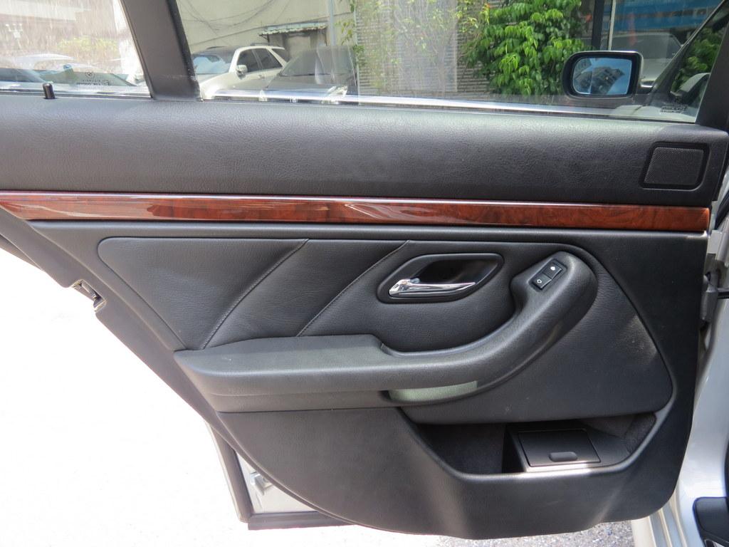 Bmw 525i 9 01 中古車 二手車 11 9萬 古馳上abc好車網