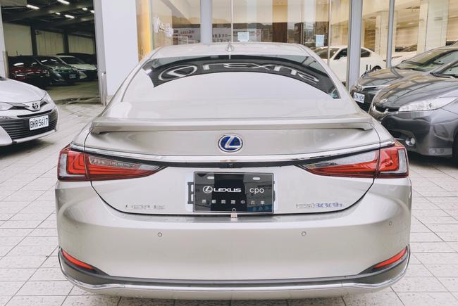 Lexus Es300h 豪華版 6代 中古車 二手車 158 8萬 Lexus Cpo 南港營業所abc好車網