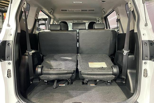 Toyota Sienta 1 8 7人座豪華17 中古車 二手車 42 8萬 元禾汽車認證中古車找小李 中古大盤商abc好車網