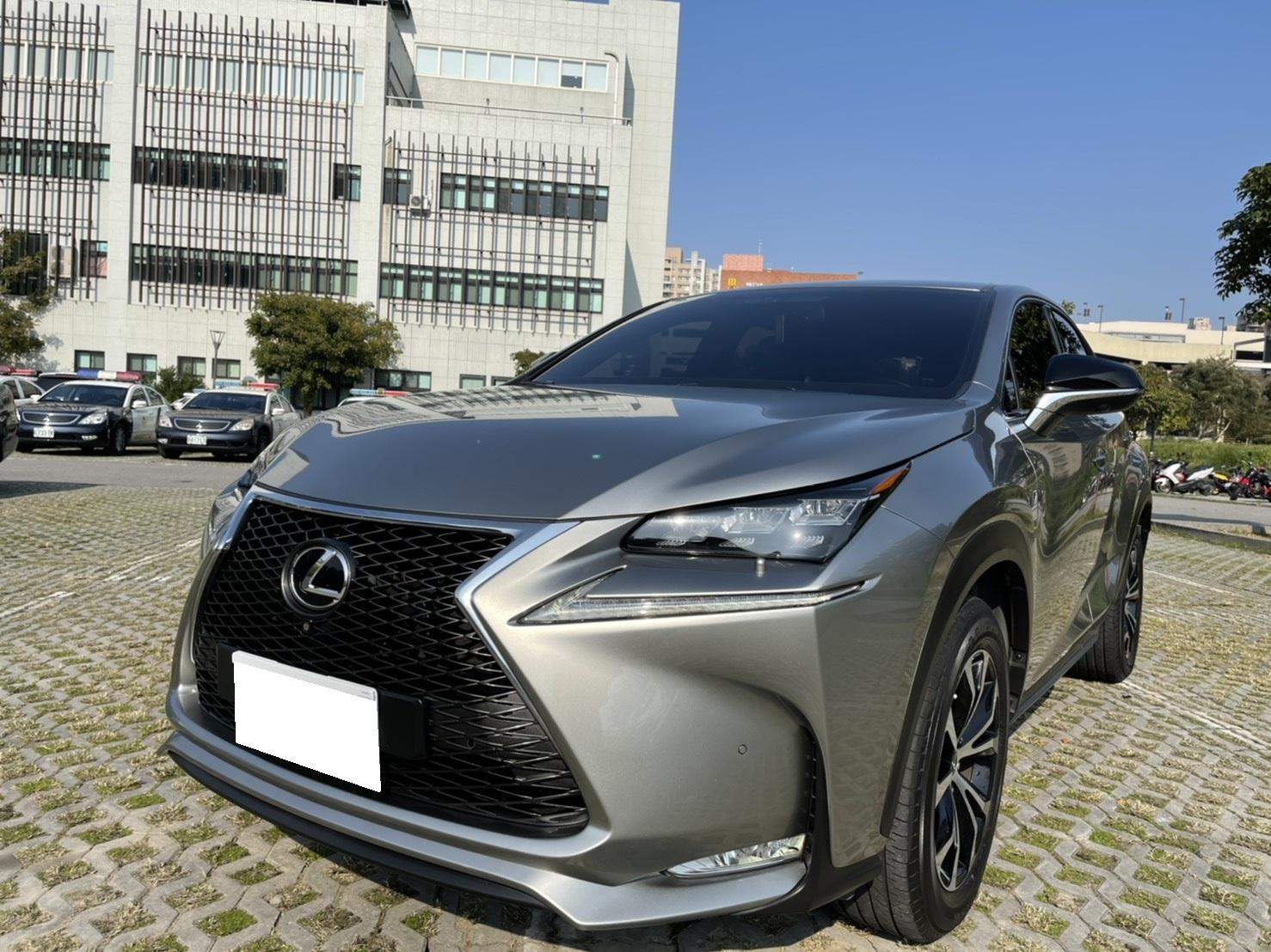 LEXUS NX200t F Sport (1代)