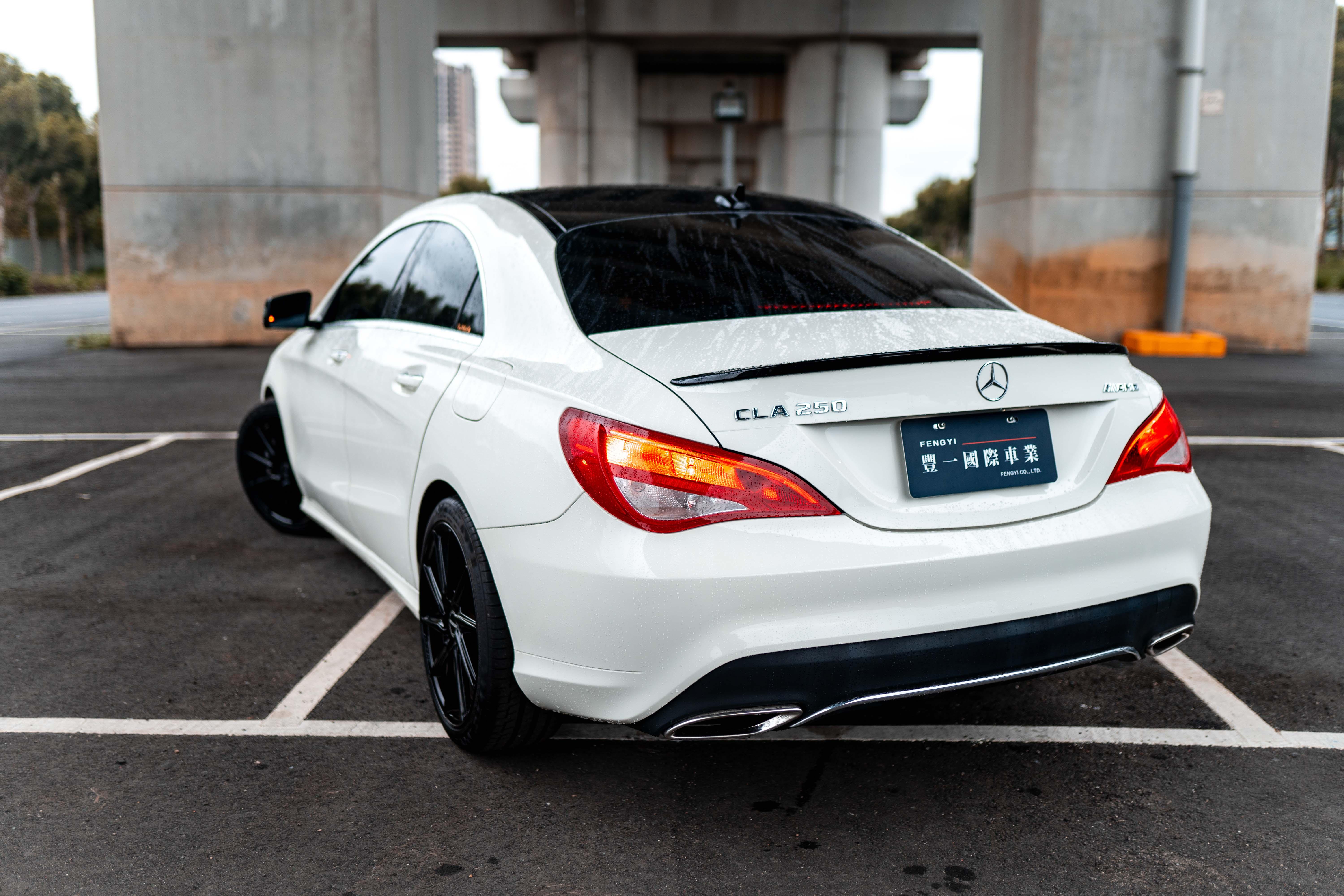 M Benz Cla250 C117 17 中古車 二手車 8萬 豐一國際車業有限公司abc好車網