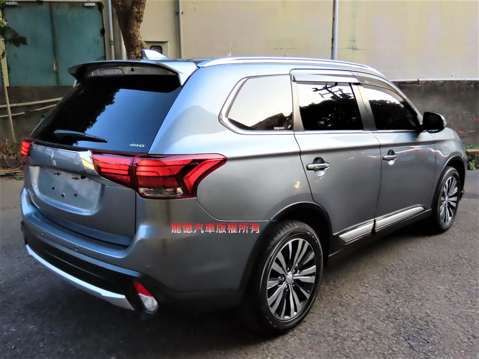 Mitsubishi Outlander 2 4 4wd 旗艦型 3代 18 中古車 二手車 76 8萬 龍億汽車堅持實車實價abc好車網