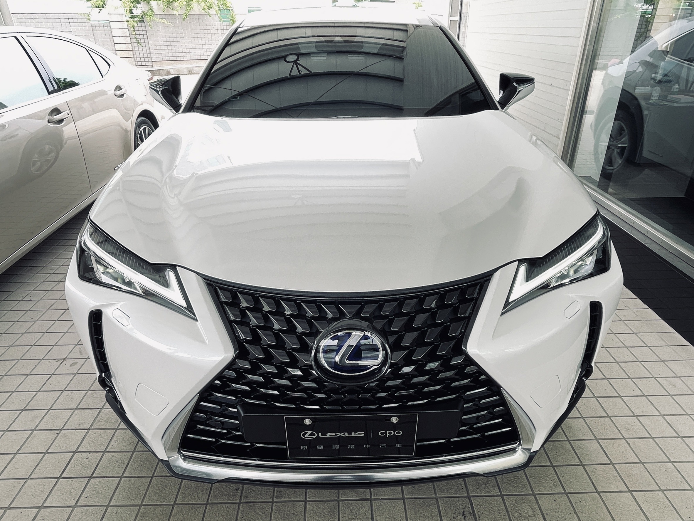 Lexus Ux250h 豪華版21 中古車 二手車 137萬 Lexus Cpo 高雄營業所abc好車網