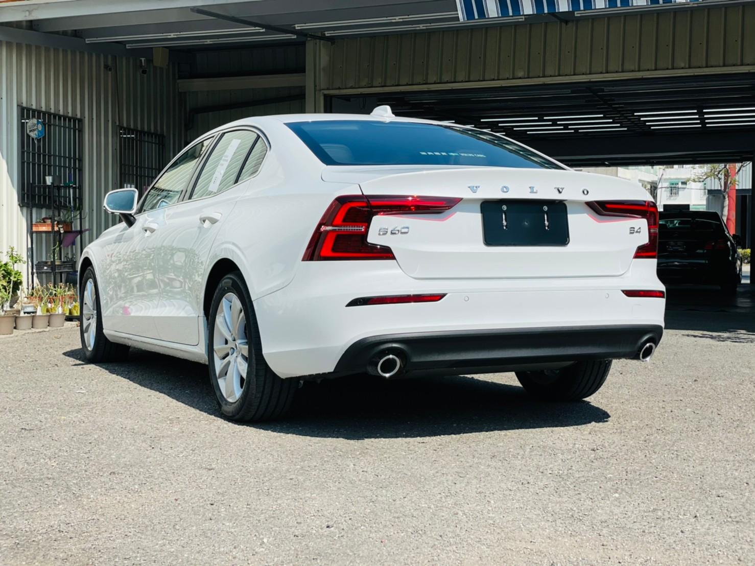 Volvo S60 B4 Momentum 3代 中古車 二手車 159 8萬 隆展汽車abc好車網