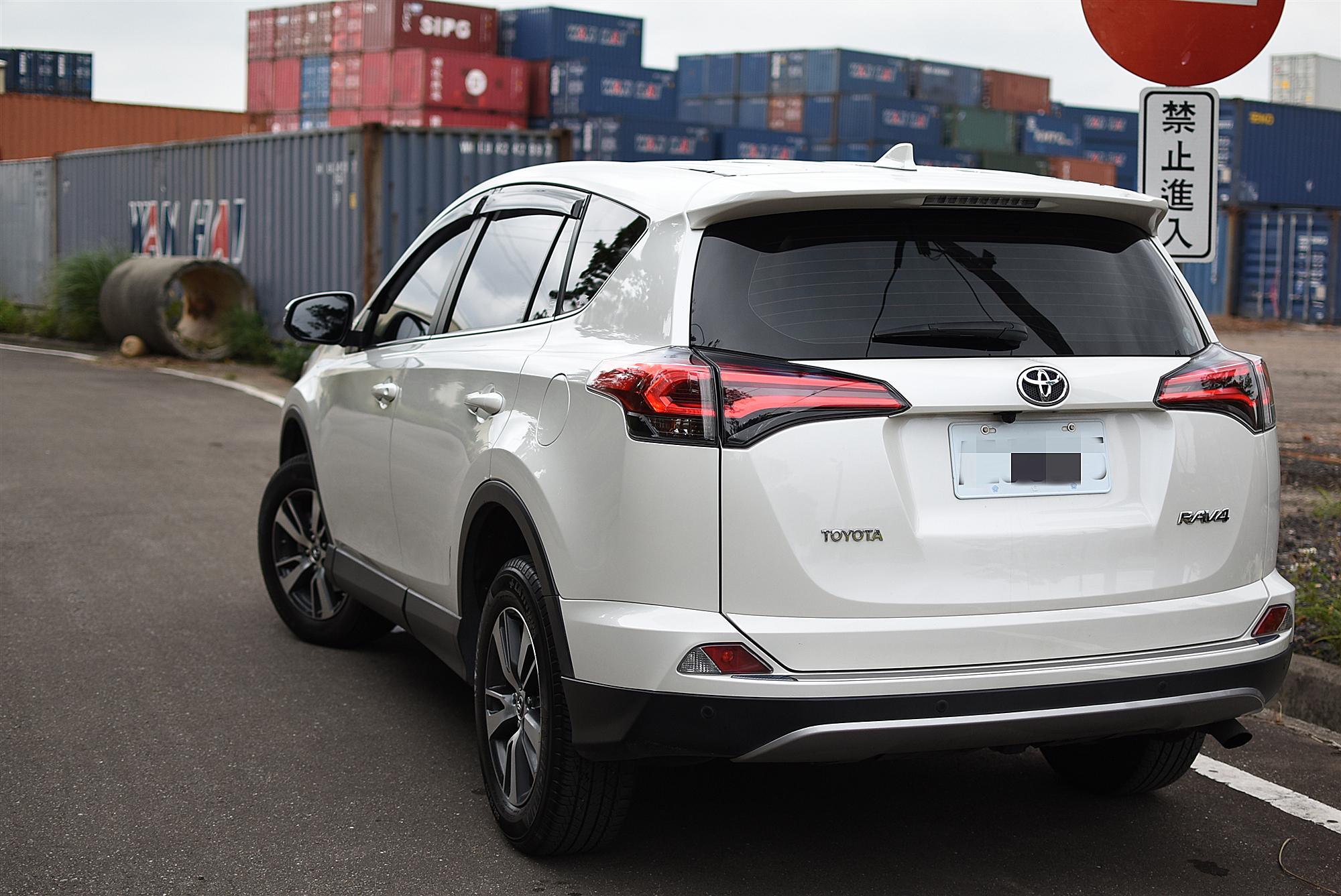 Toyota Rav4 2 0 尊爵 4代 18 中古車 二手車 80萬 Abc好車網