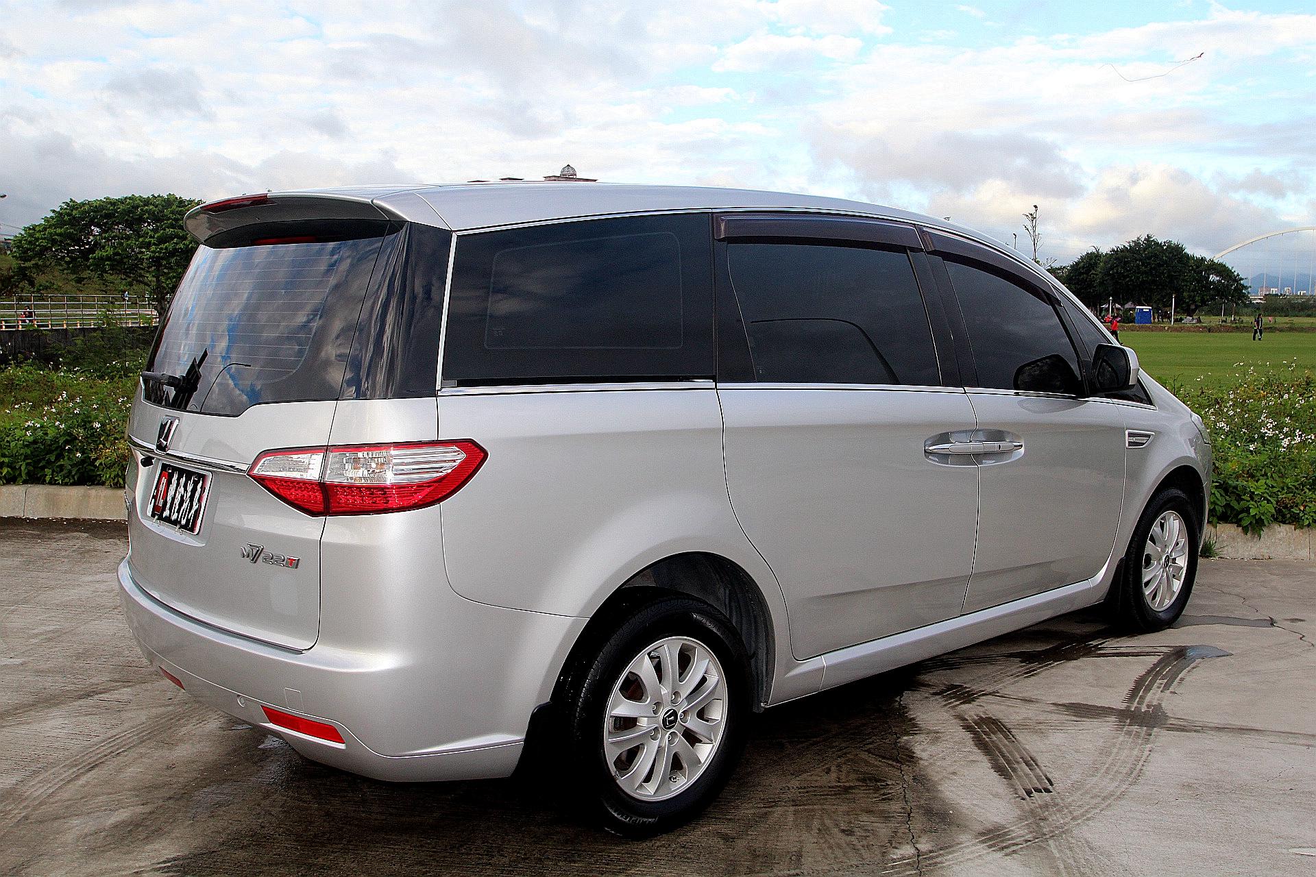 luxgen 7 mpv 精致型 8人座 2013