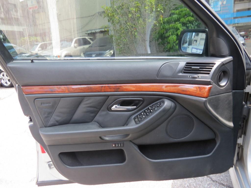 Bmw 525i 9 01 中古車 二手車 11 9萬 古馳上abc好車網