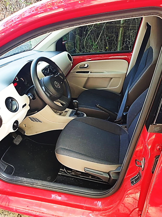 Volkswagen Up 1 0 High 13 中古車 二手車 31 5萬 Abc好車網