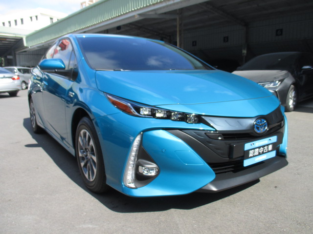 Toyota Prius Phv 1 8 中古車 二手車 106 8萬 Toyota和航春日所abc好車網