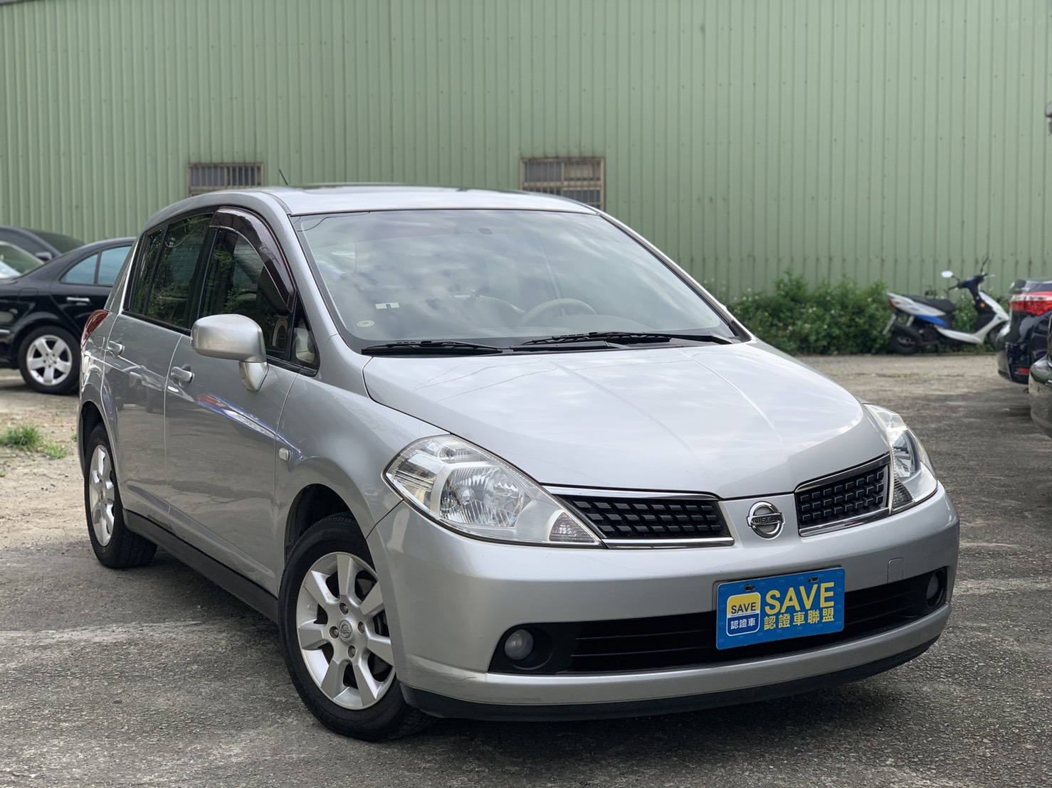 nissan tiida 1.8 2007