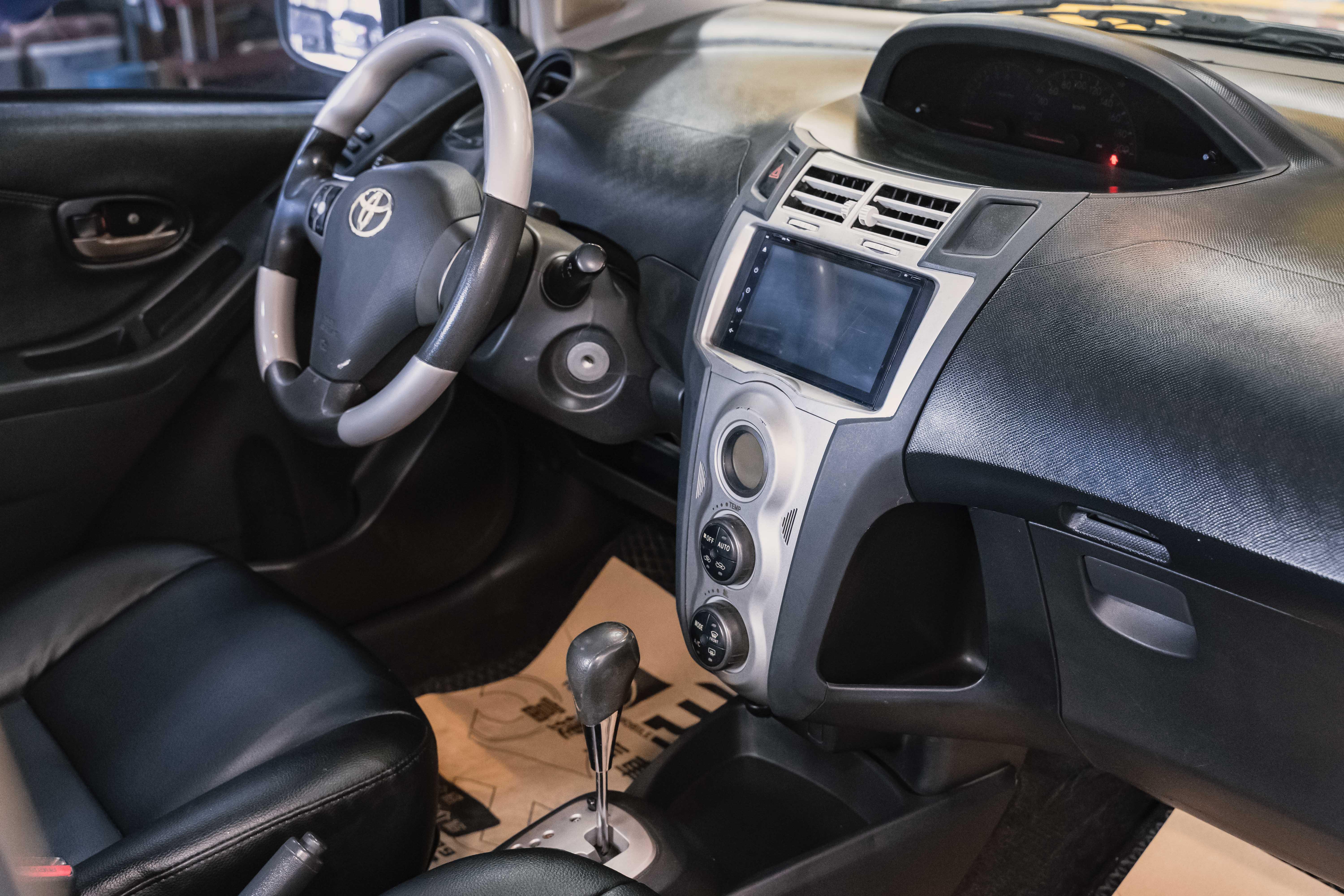 Toyota Yaris G Leather 2代 10 中古車 二手車 18 8萬 富捷汽車abc好車網