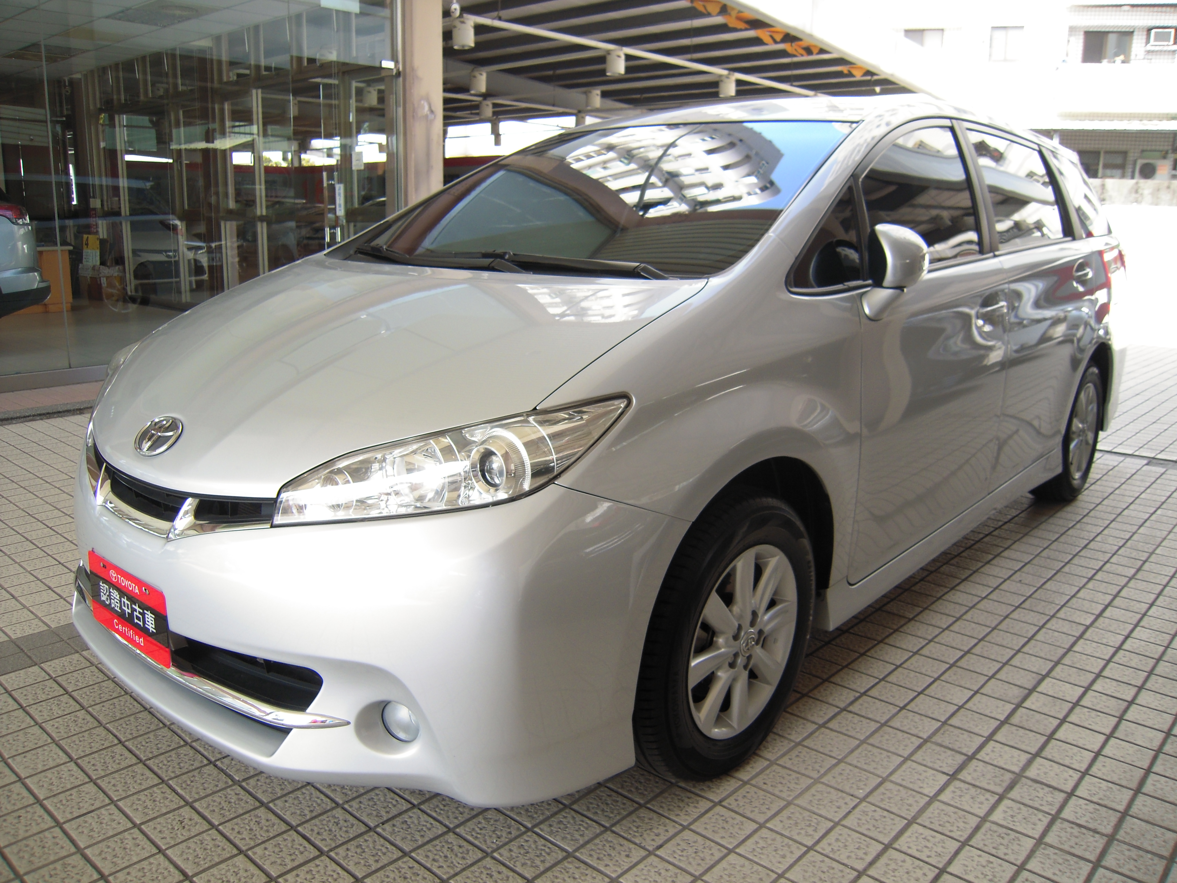 Toyota Wish 2 0 J 2代 11 中古車 二手車 35 8萬 Toyota中誠台中所abc好車網