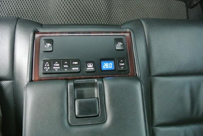 Toyota Camry Hybrid 旗艦 8代 18 中古車 二手車 價格81萬 萬通國際 台中市 Abc好車網