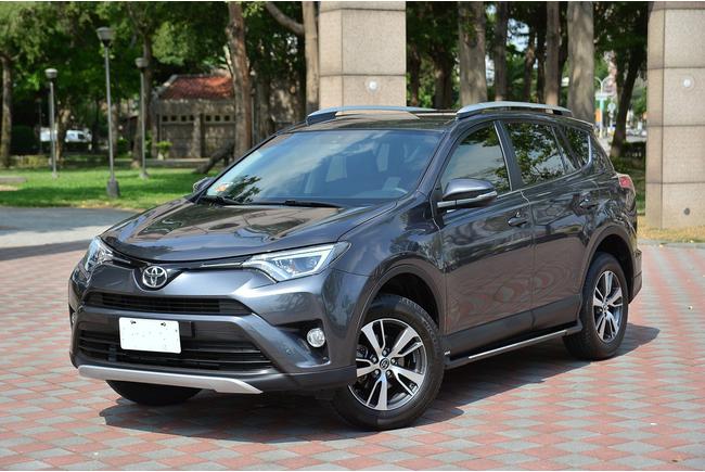 Toyota Rav4 2 5 尊爵4wd 4代 16 中古車 二手車 69 8萬 泰昌汽車商行abc好車網 Toyota Rav4 2 5 尊爵4wd 4代 16 中古車 二手車 69 8萬 泰昌汽車商行abc好車網