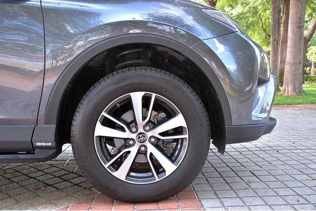 Toyota Rav4 2 5 尊爵4wd 4代 16 中古車 二手車 69 8萬 泰昌汽車商行abc好車網