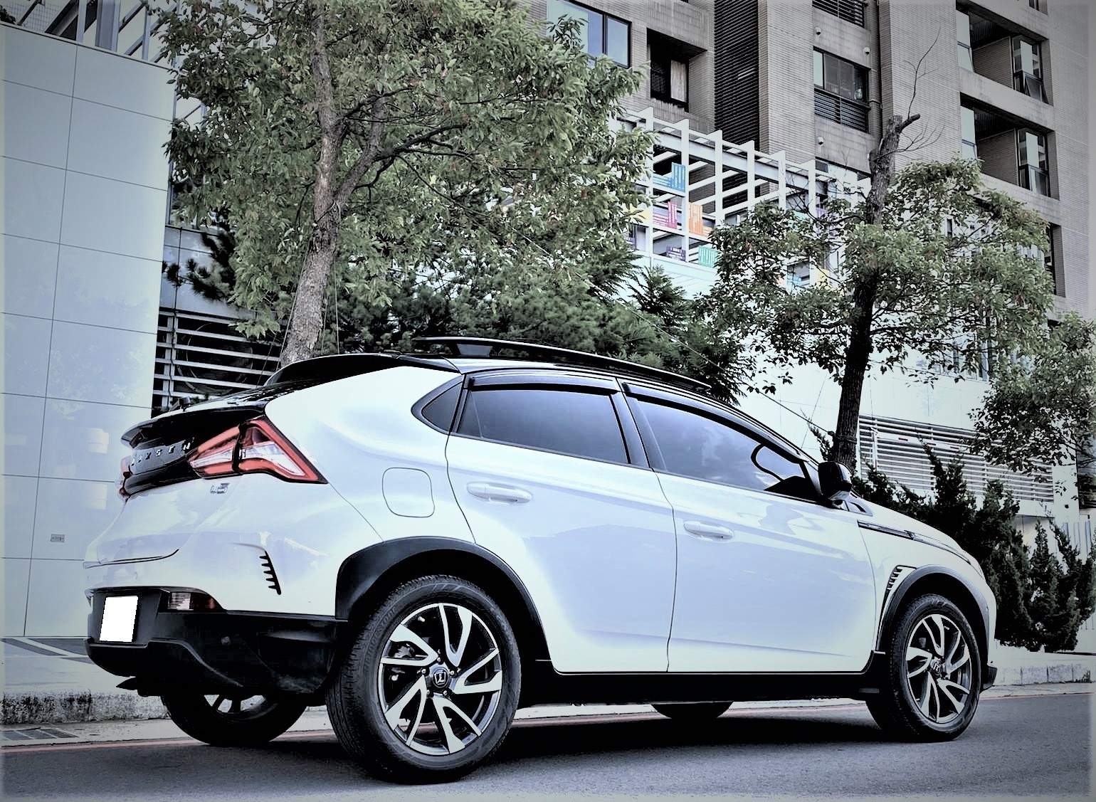 Luxgen U5 旗艦vogue 版18 中古車 二手車 30萬 Abc好車網